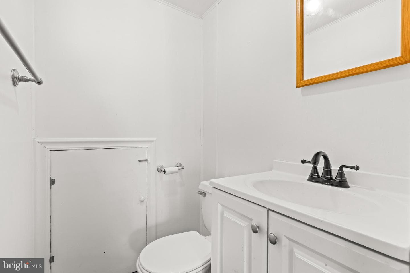 757 Mohawk Street photo 25