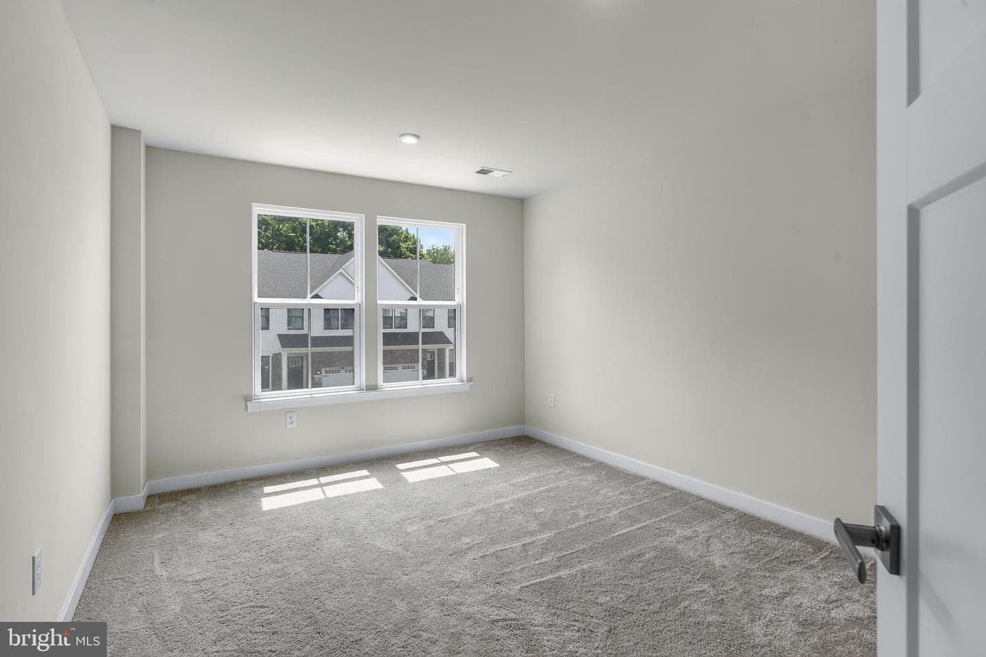 1047 Watson Court photo 32