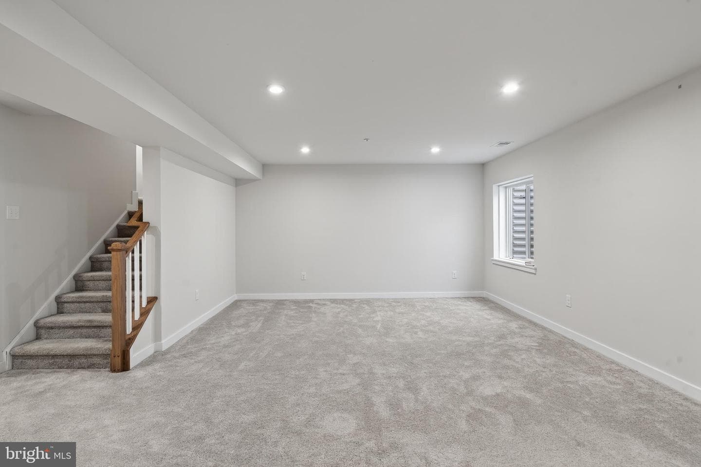 1047 Watson Court photo 38
