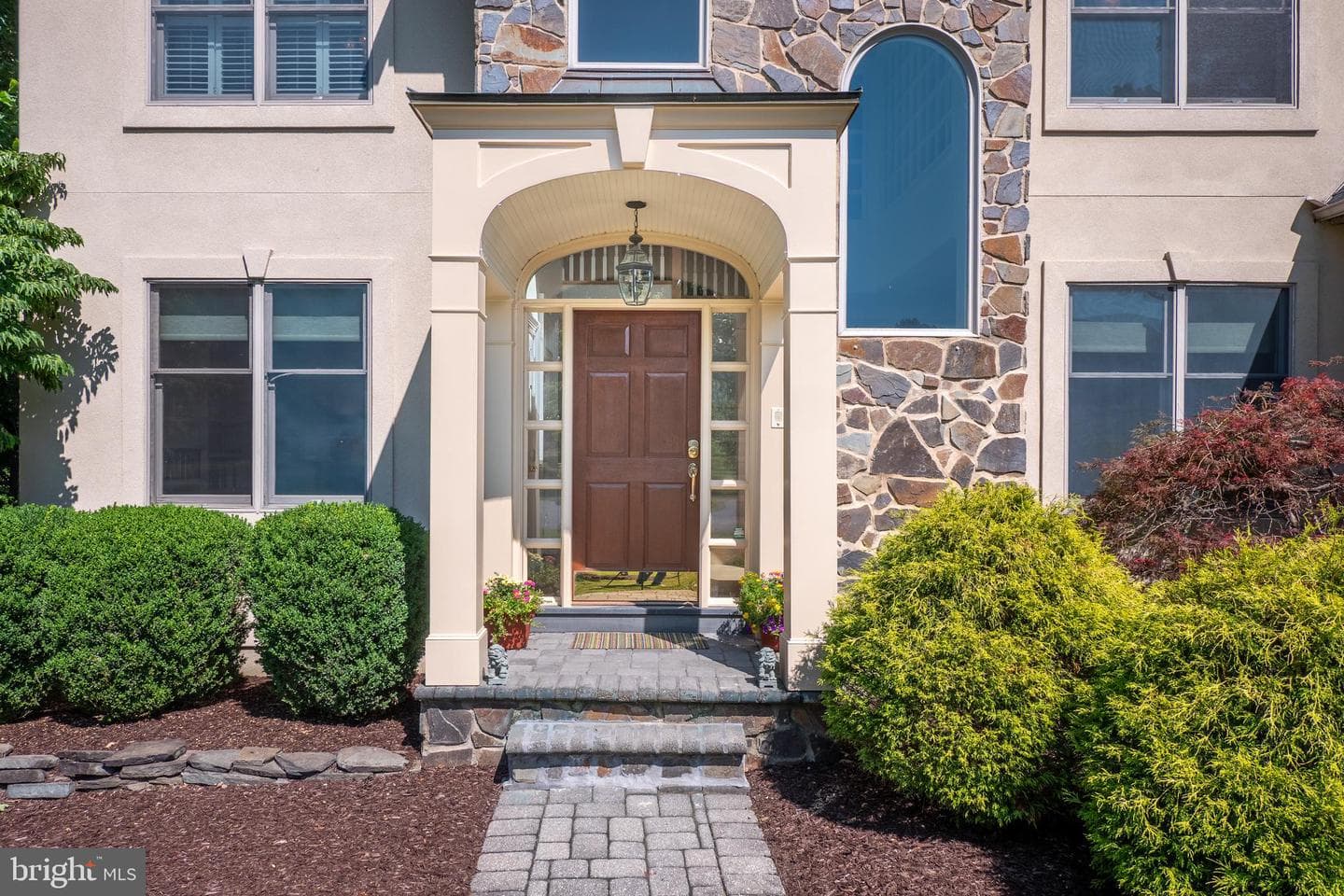 4807 Leeds Court photo 2