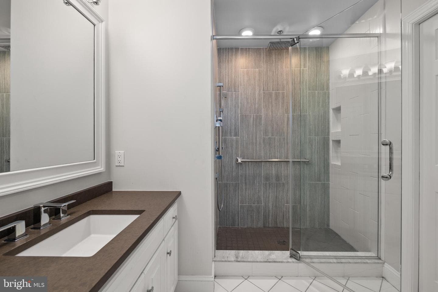 4807 Leeds Court photo 39