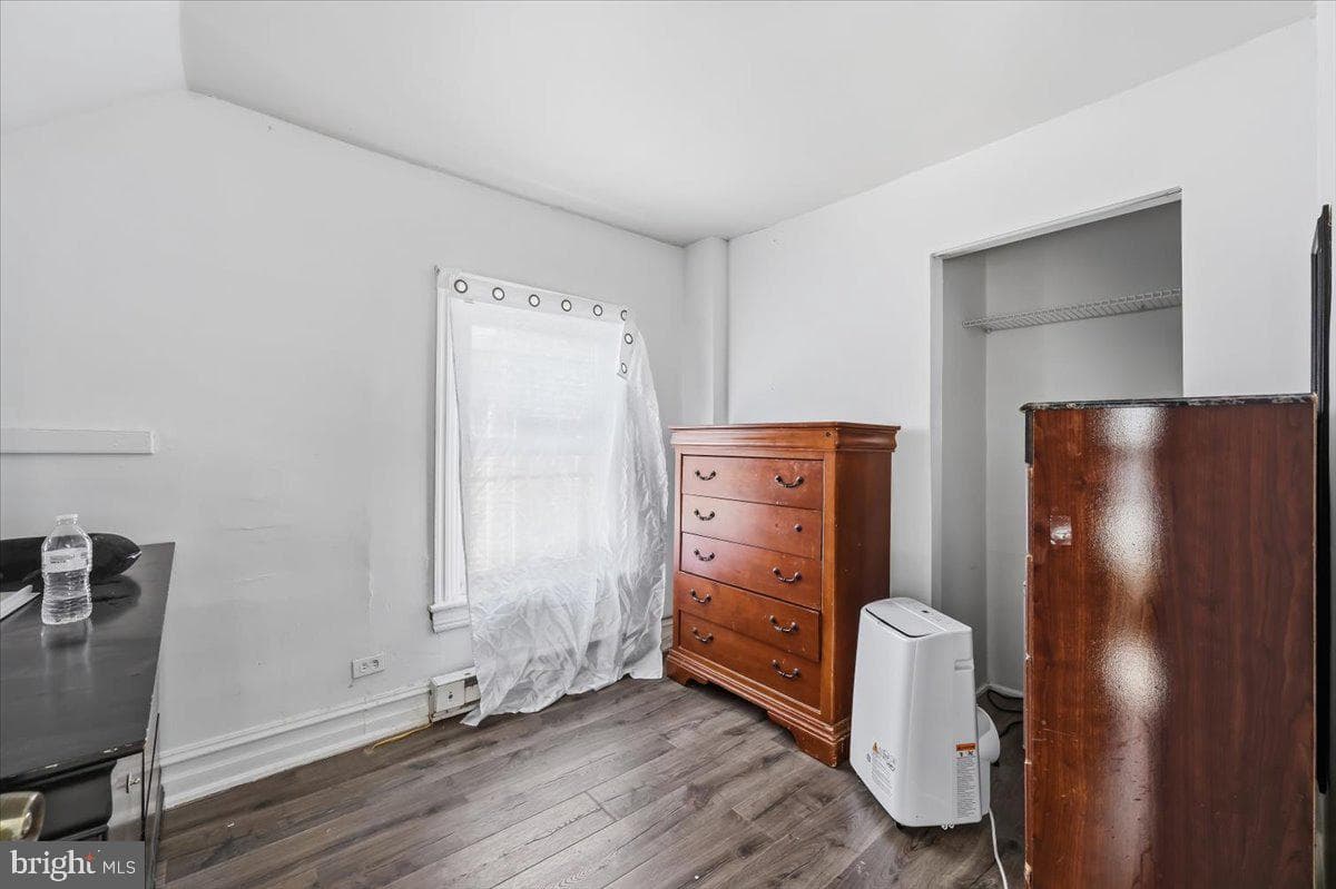 226 S Madison Street photo 18