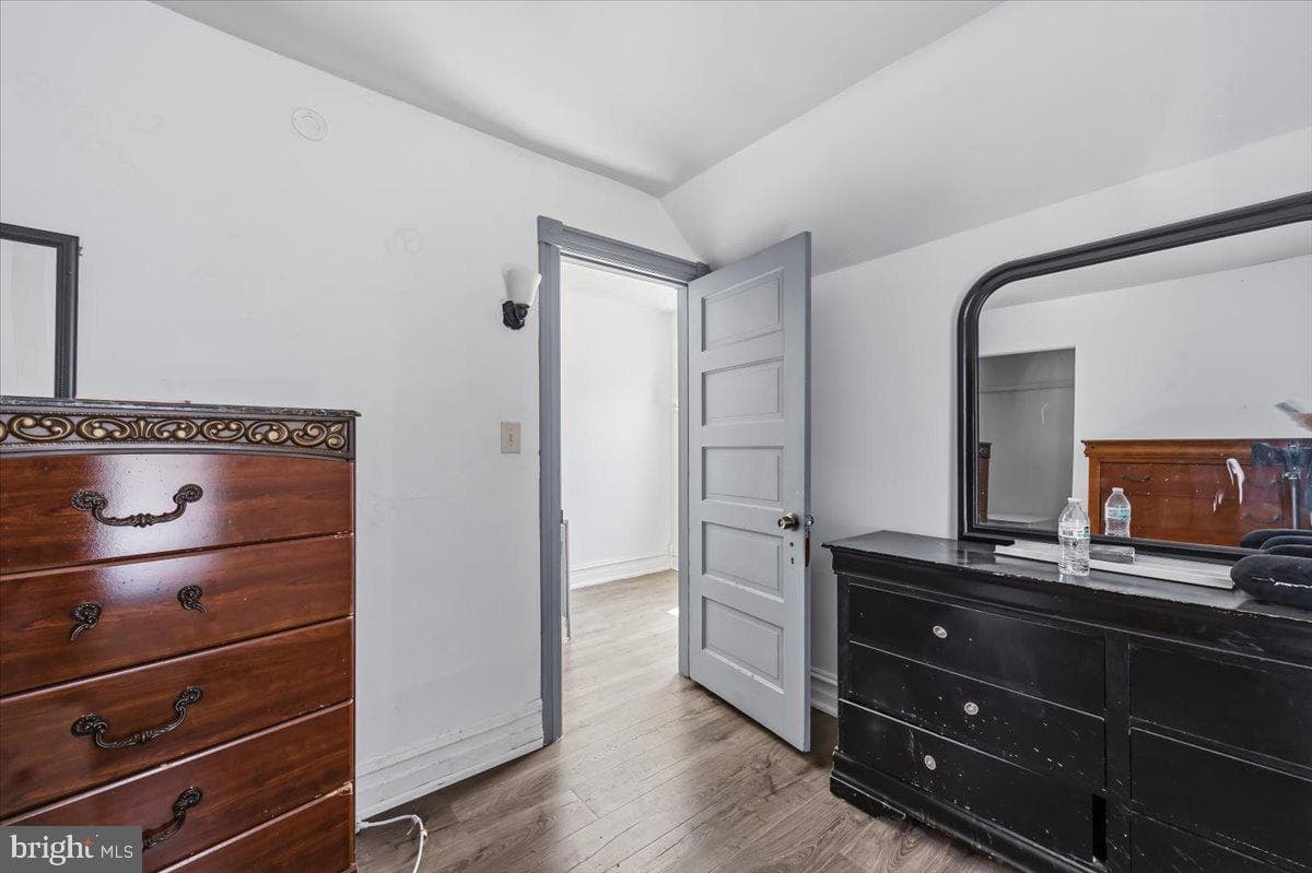 226 S Madison Street photo 19