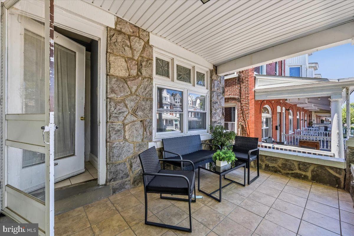 226 S Madison Street photo 33