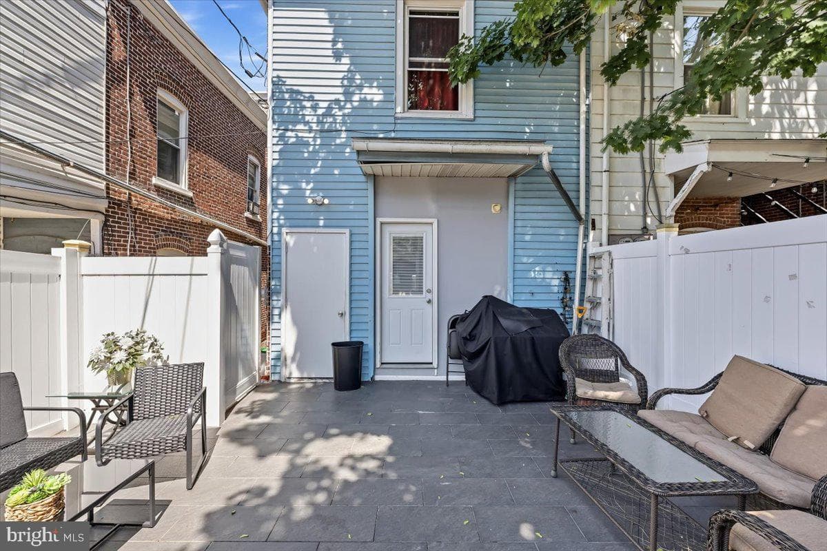 226 S Madison Street photo 34