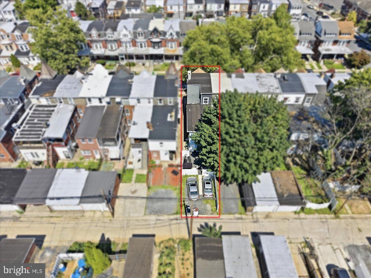 226 S Madison Street photo 35