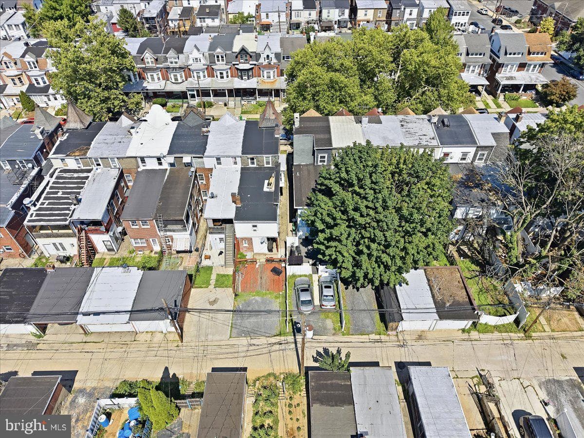 226 S Madison Street photo 36