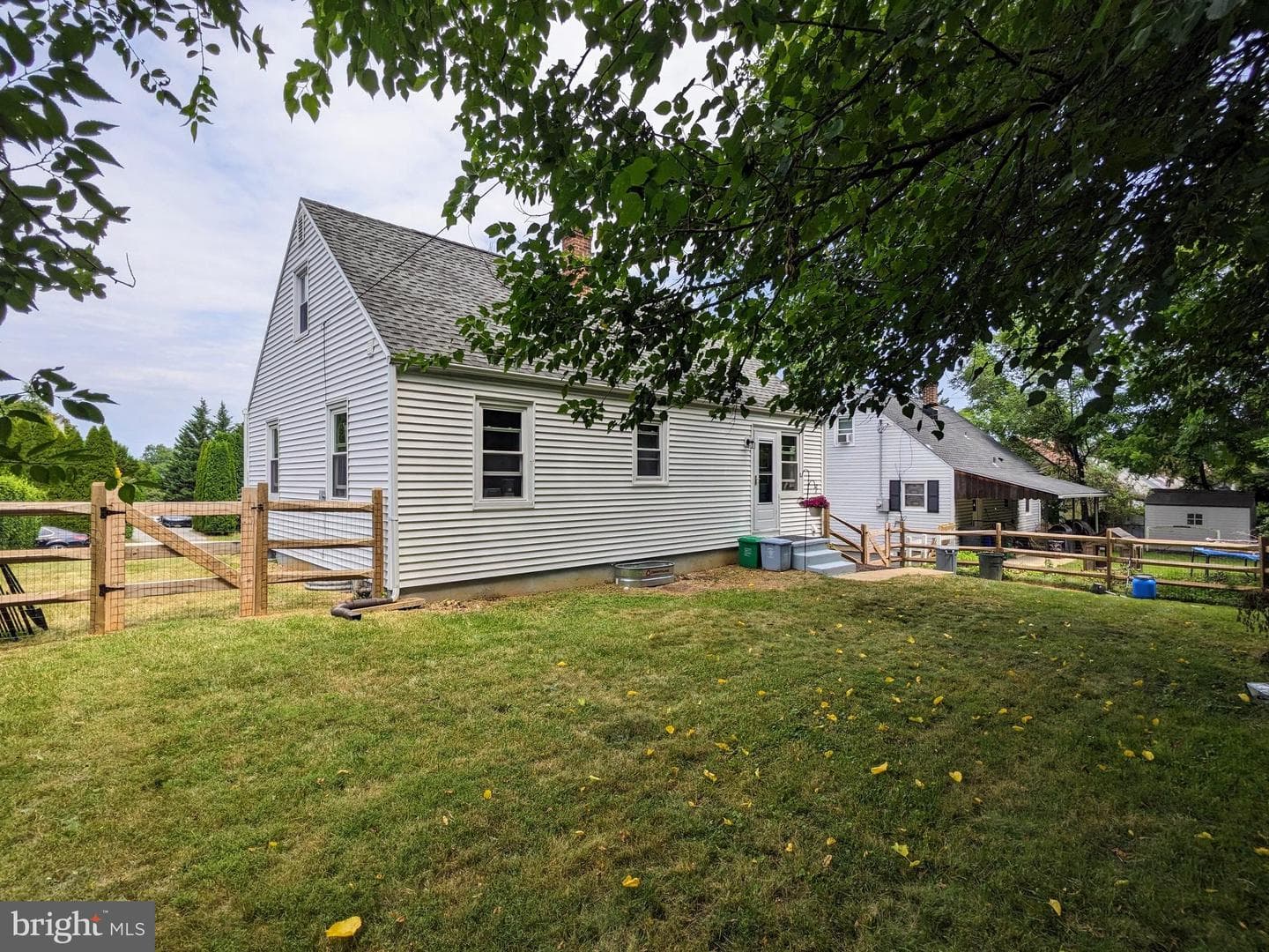 2844 Elm Court photo 4