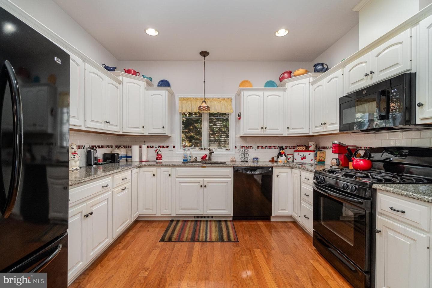 1046 Alden Way photo 13