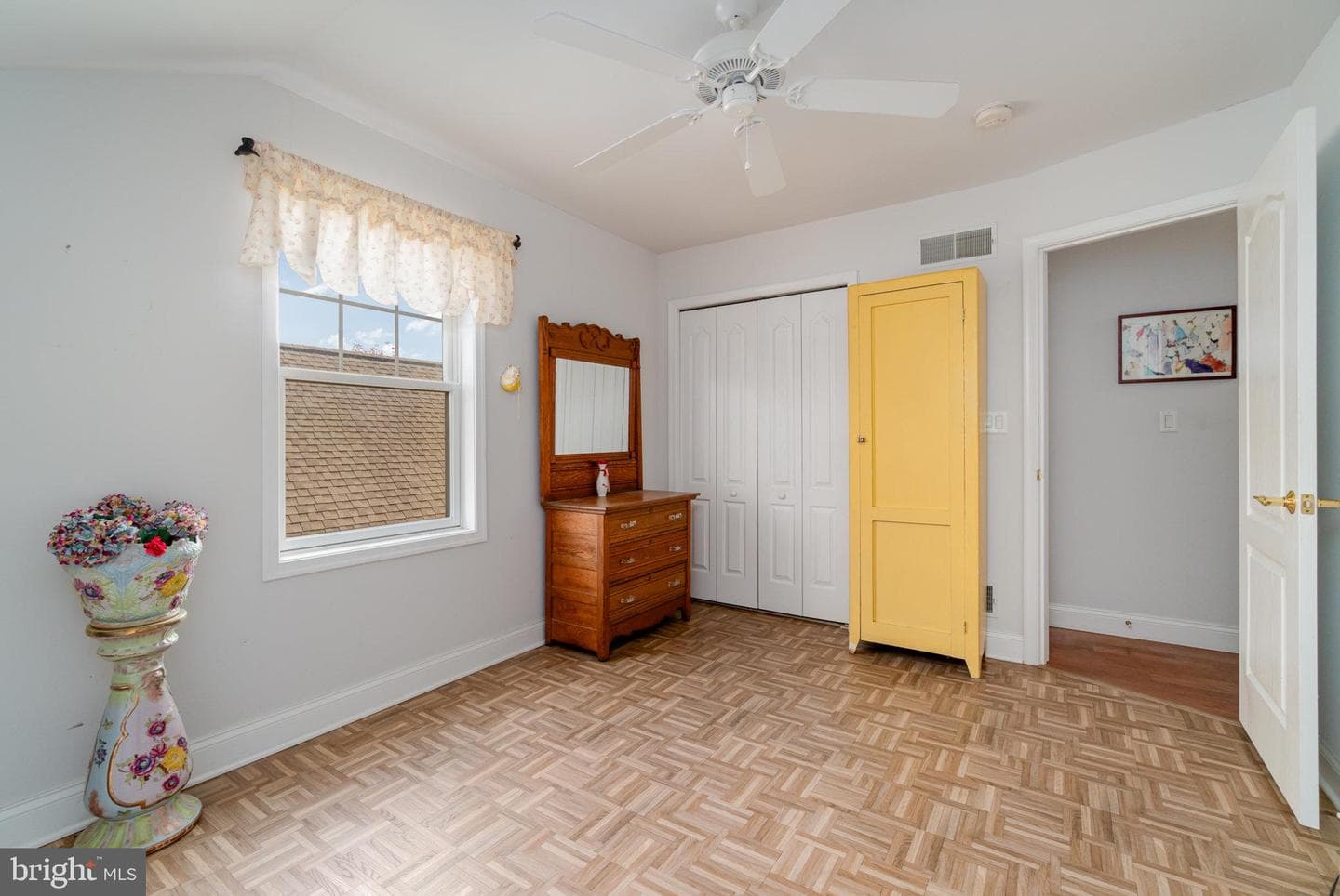 1046 Alden Way photo 22