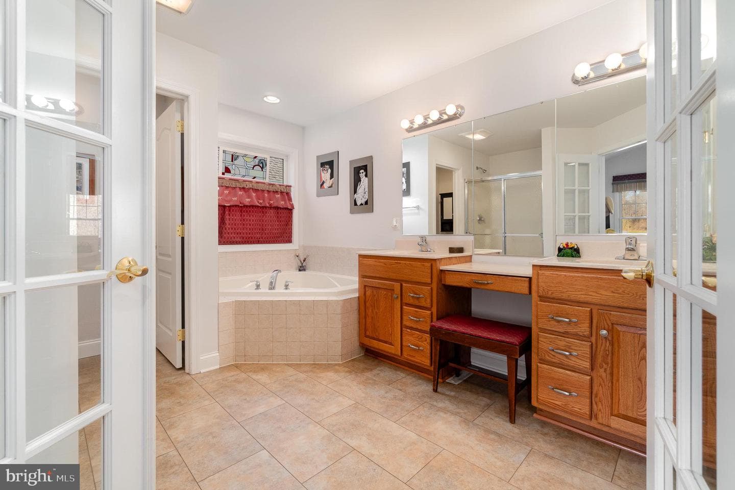 1046 Alden Way photo 25
