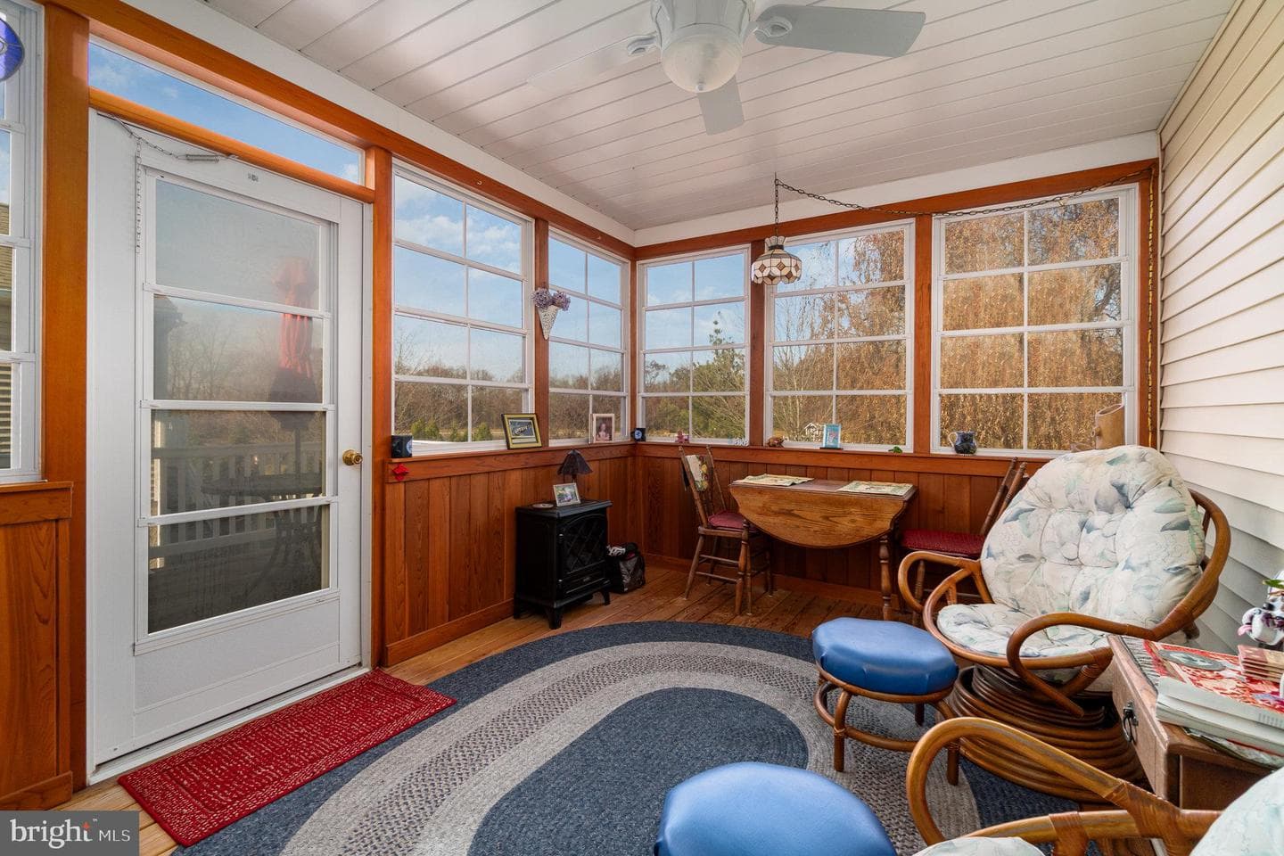 1046 Alden Way photo 27