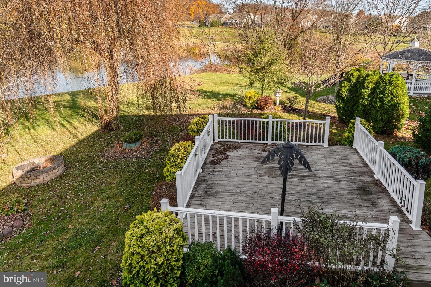 1046 Alden Way photo 30