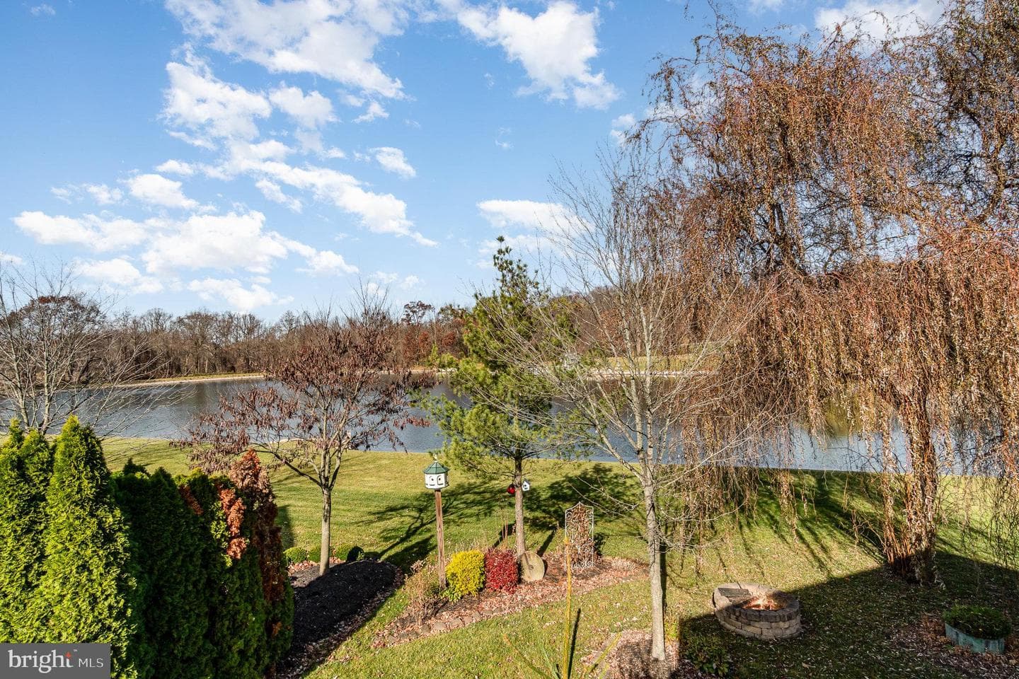 1046 Alden Way photo 37