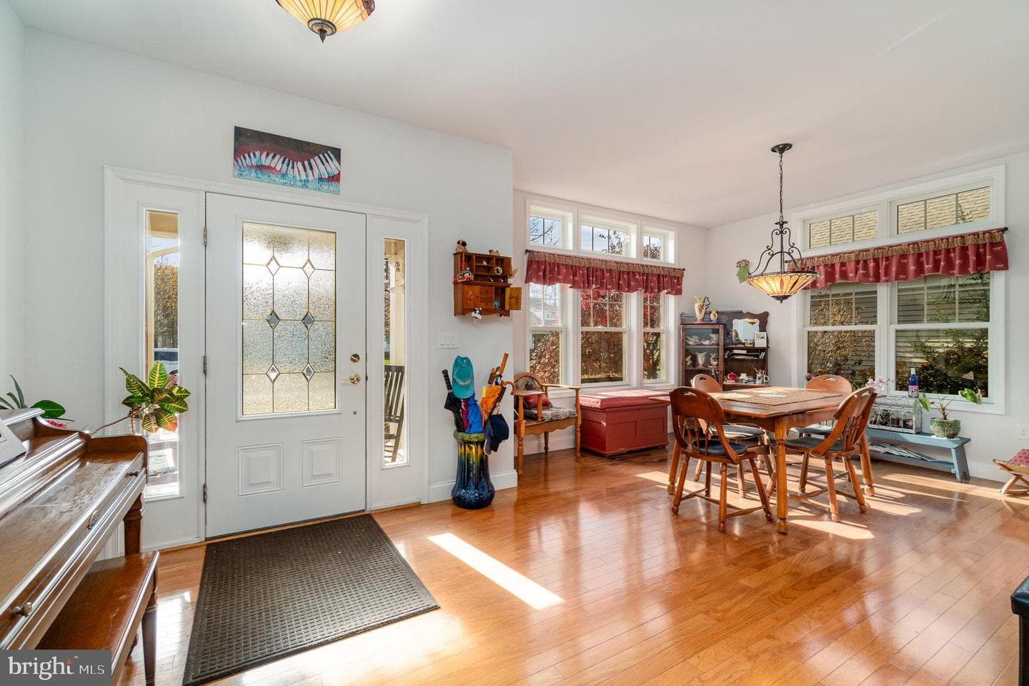 1046 Alden Way photo 8