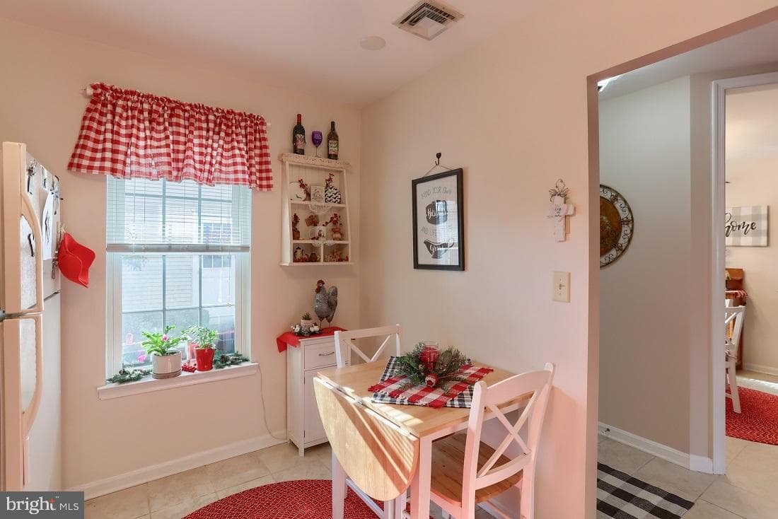 1504 Cambridge Court photo 12