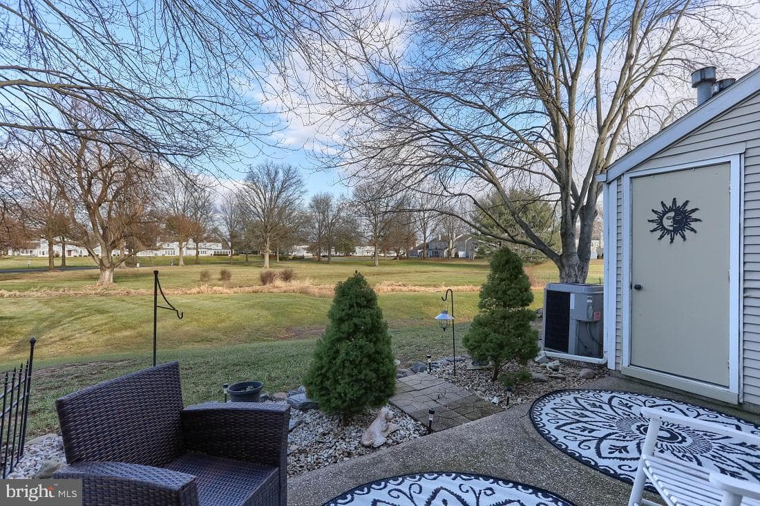 1504 Cambridge Court photo 21