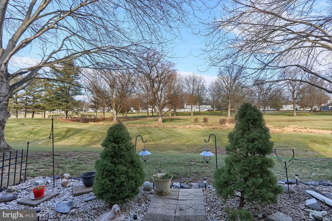 1504 Cambridge Court photo 22
