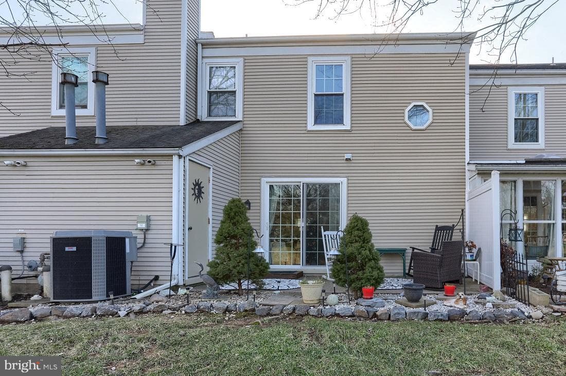 1504 Cambridge Court photo 23