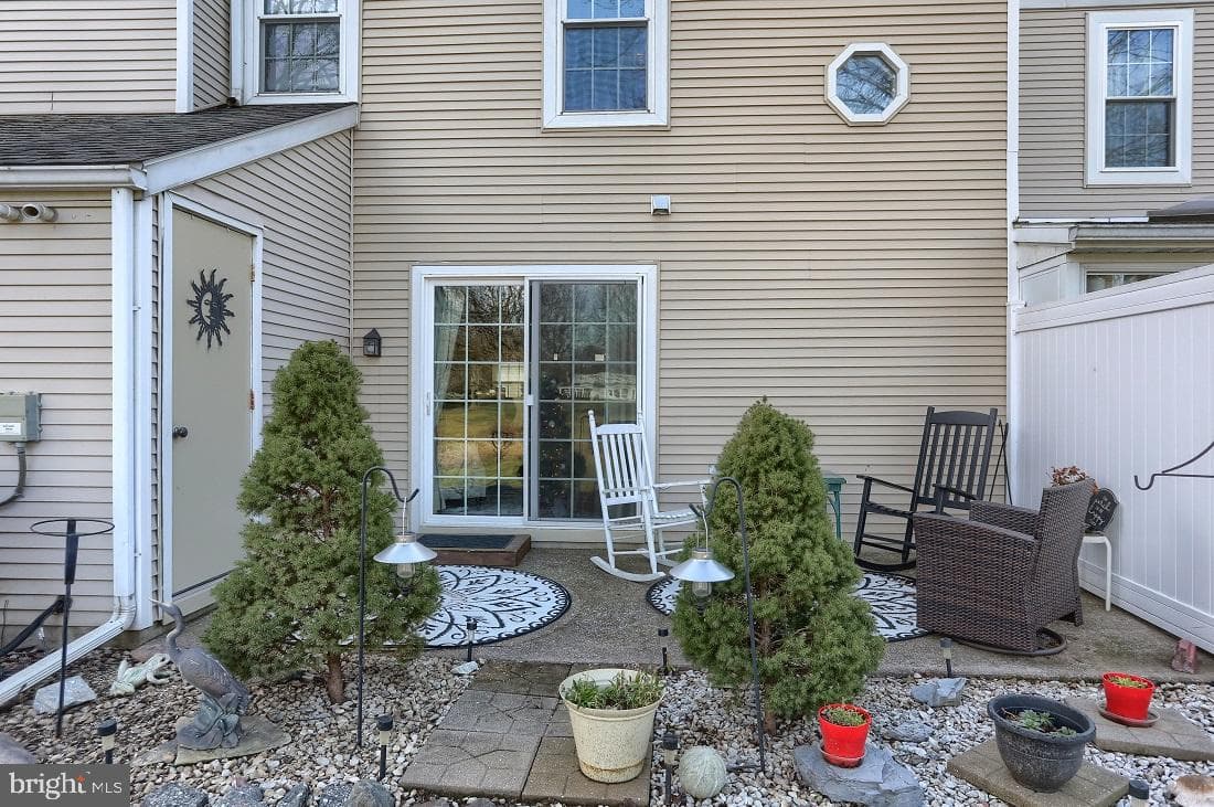 1504 Cambridge Court photo 24
