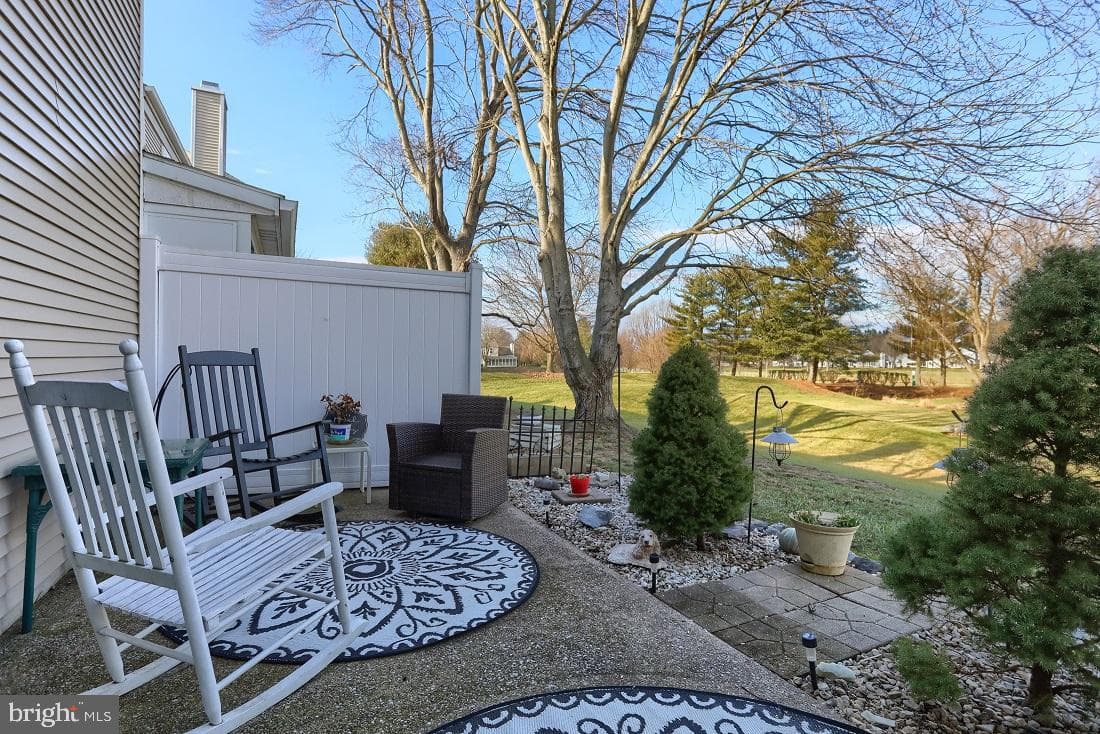 1504 Cambridge Court photo 25