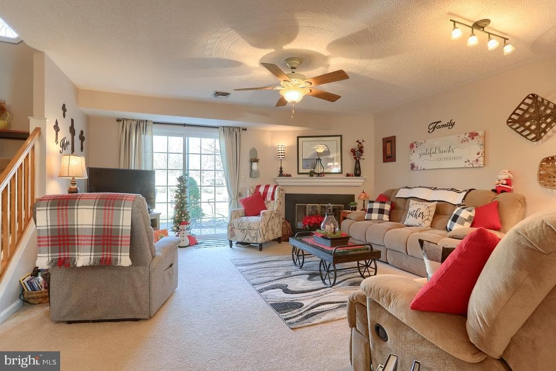 1504 Cambridge Court photo 7
