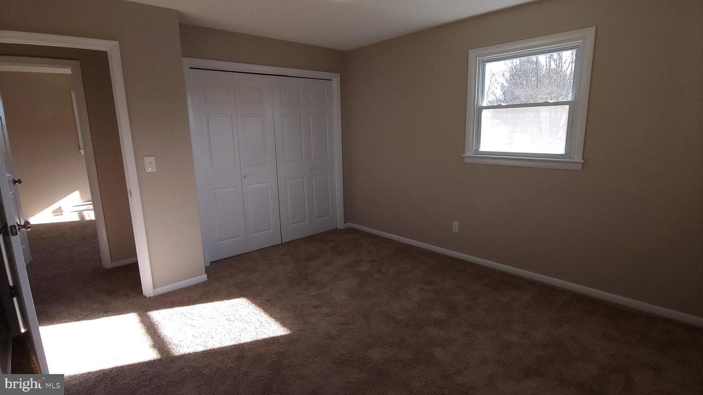 16 Colonial Drive photo 12