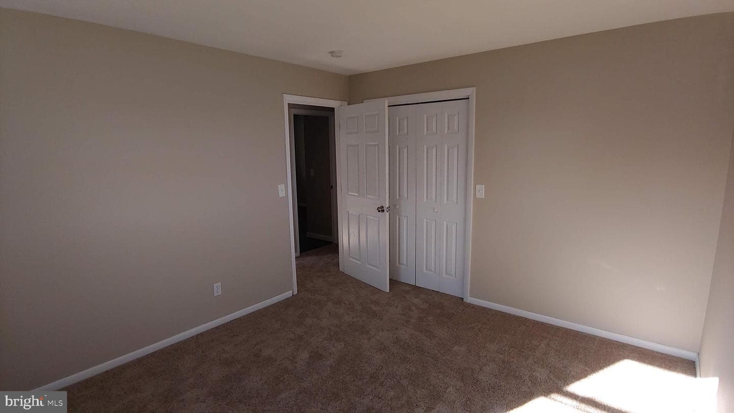16 Colonial Drive photo 13