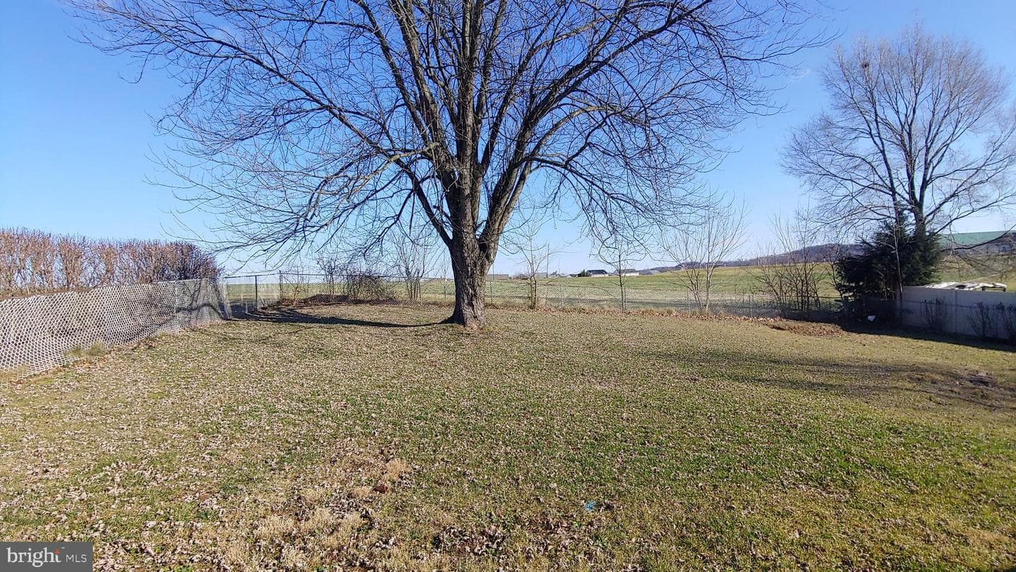 16 Colonial Drive photo 6
