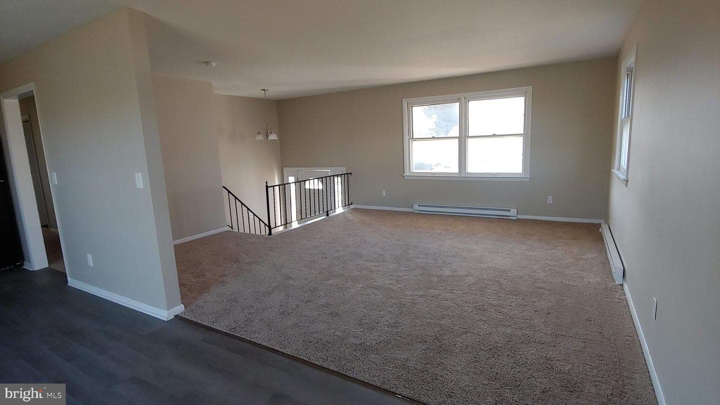 16 Colonial Drive photo 8