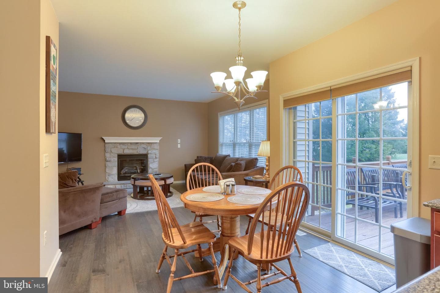 300 Fisher Lane photo 18