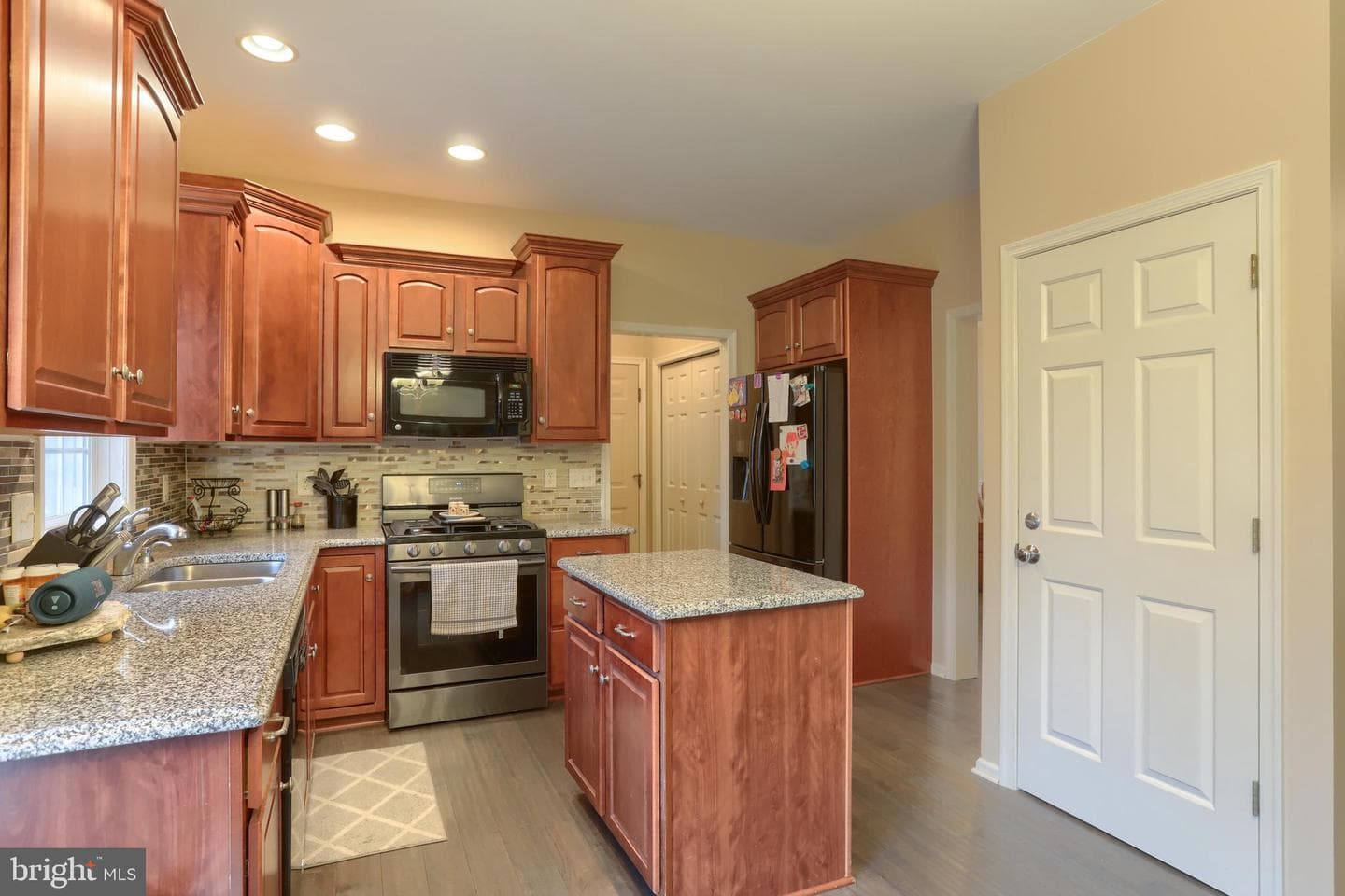 300 Fisher Lane photo 20