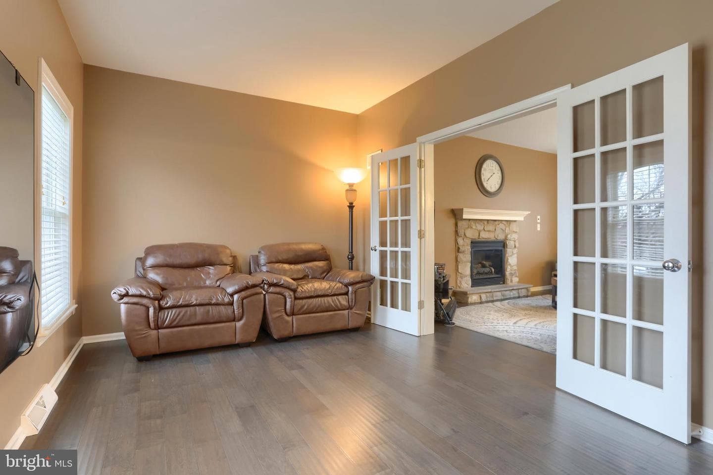 300 Fisher Lane photo 23