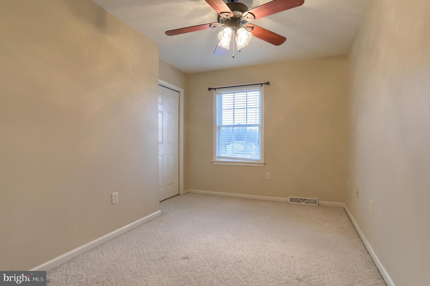 300 Fisher Lane photo 31