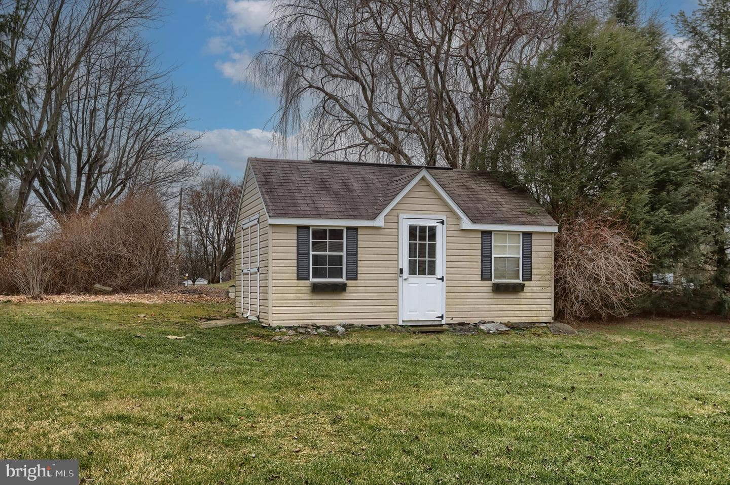 300 Fisher Lane photo 49