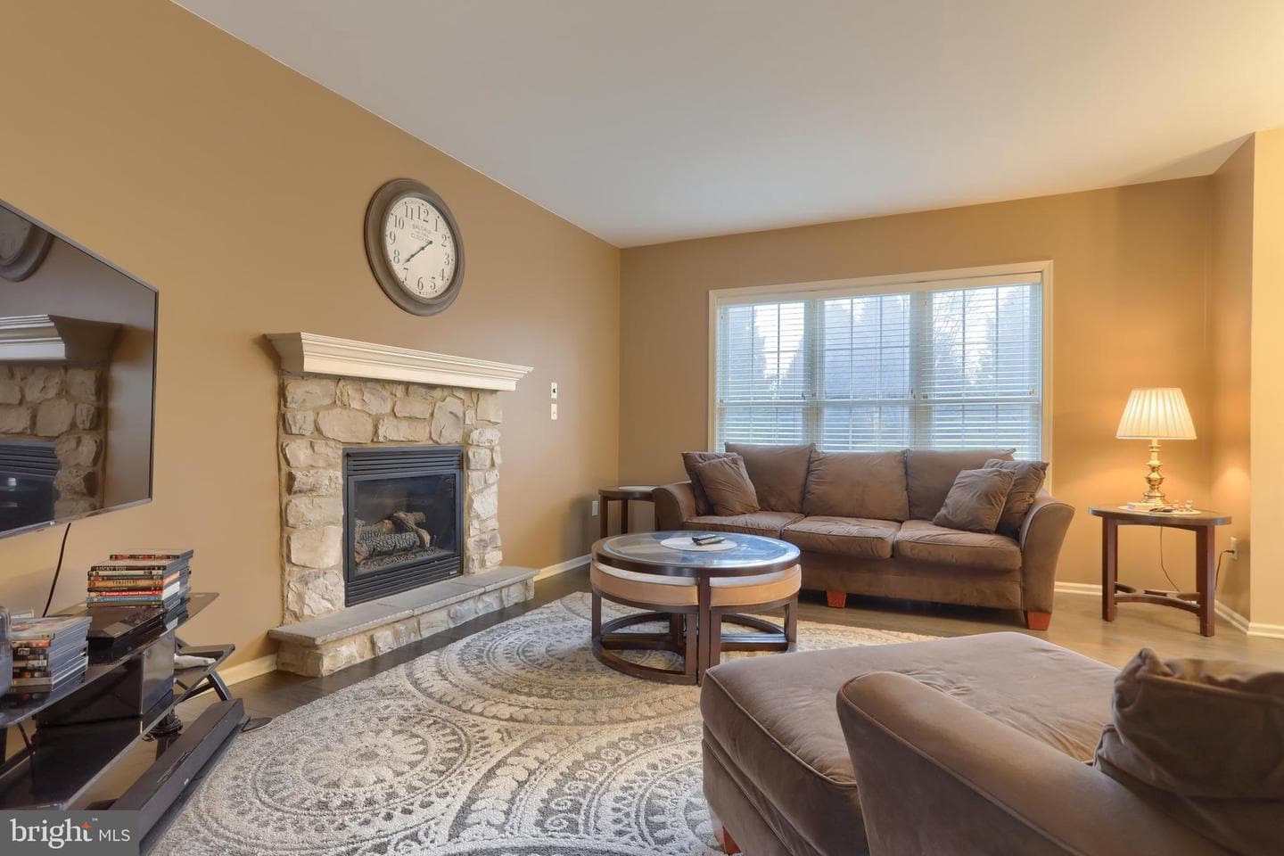 300 Fisher Lane photo 8