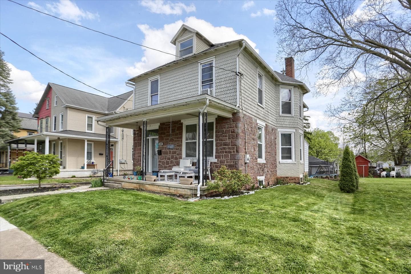 448 E Maple Street photo 1