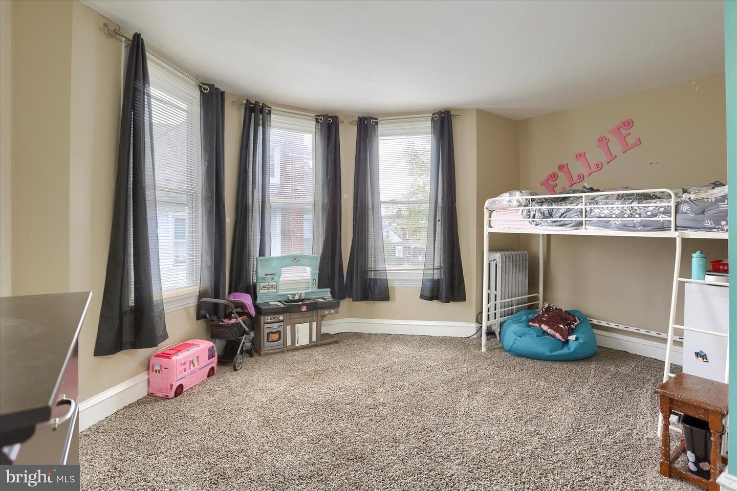 448 E Maple Street photo 20