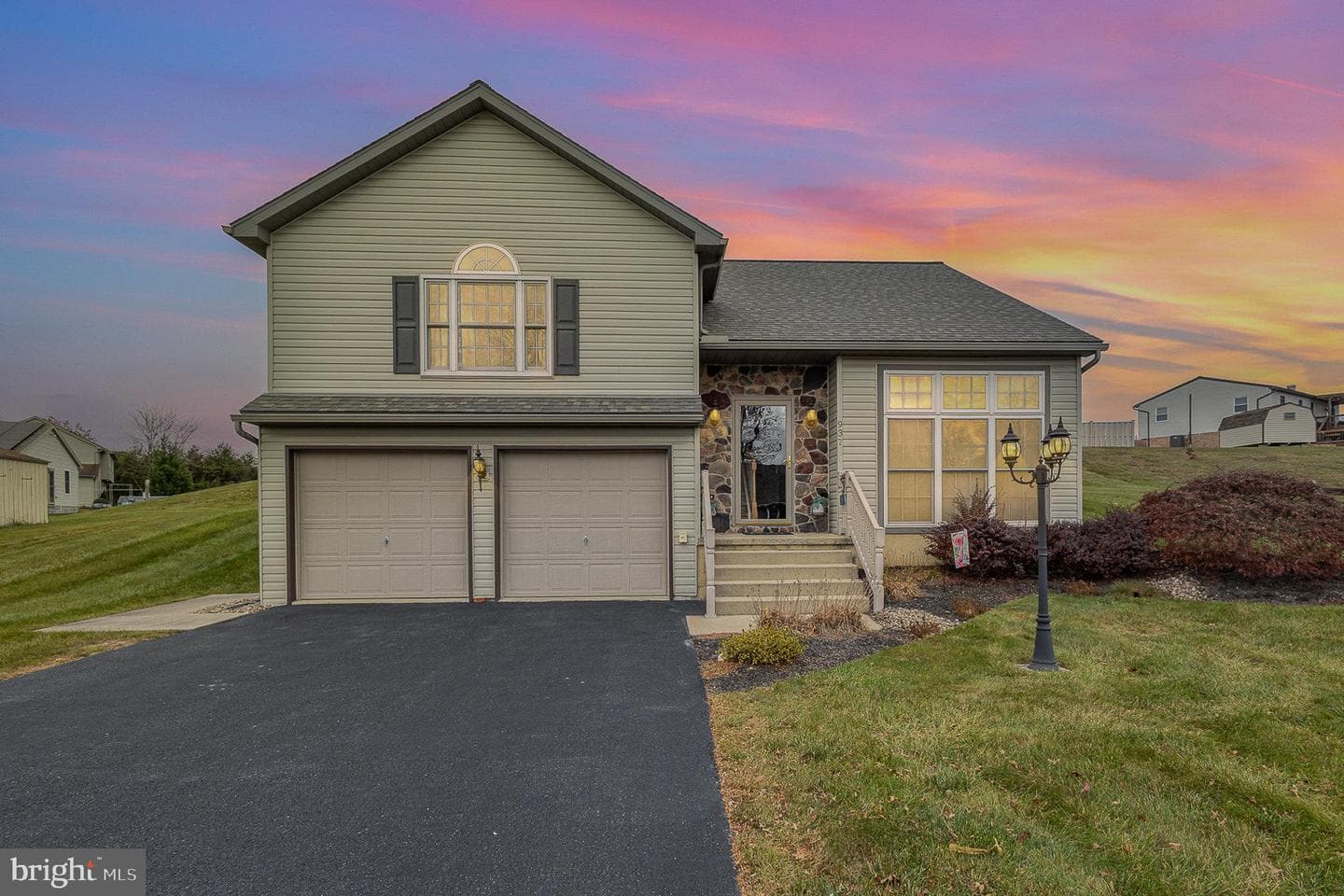 937 Sycamore Lane