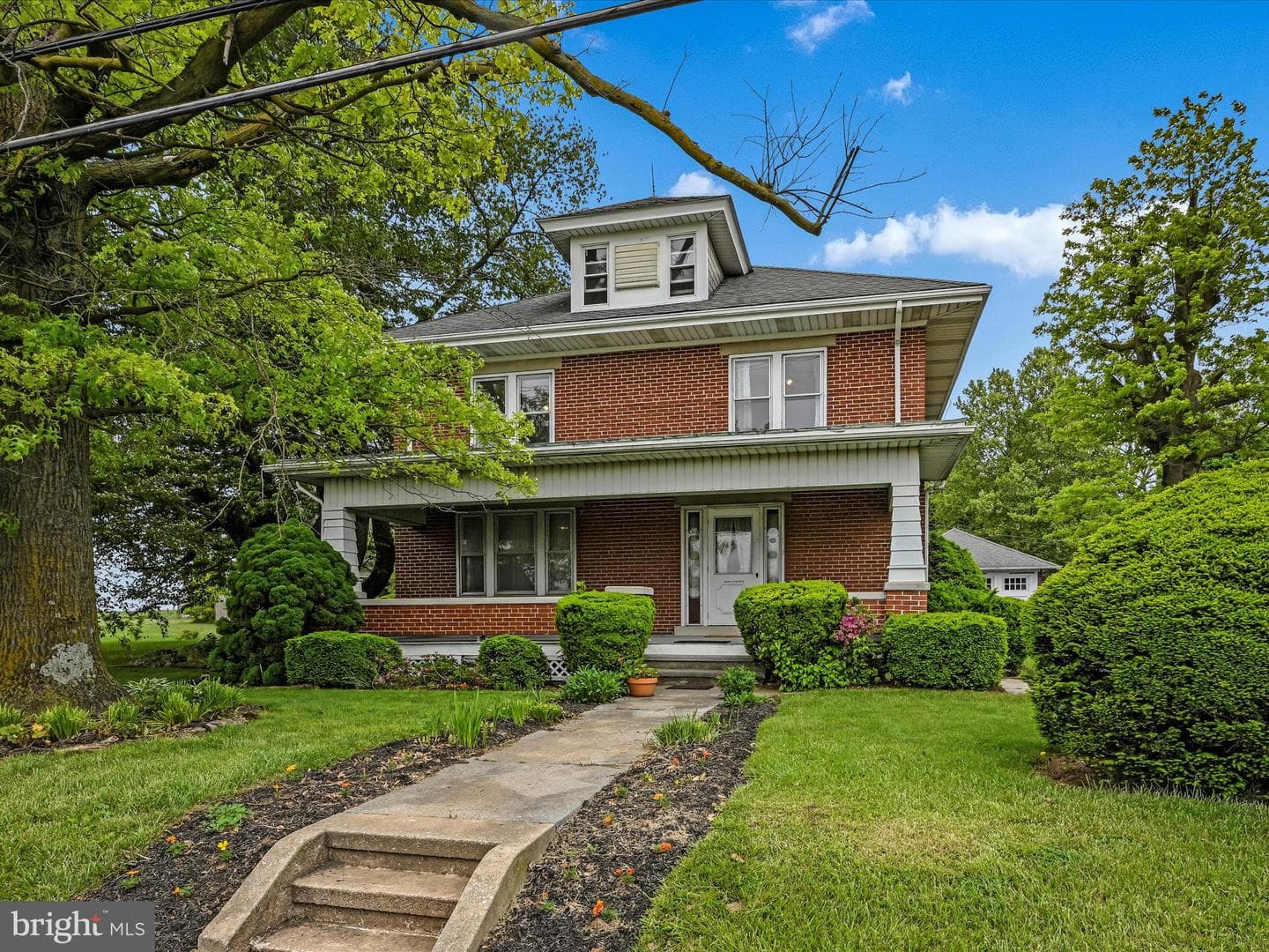 2000 S 5th Avenue