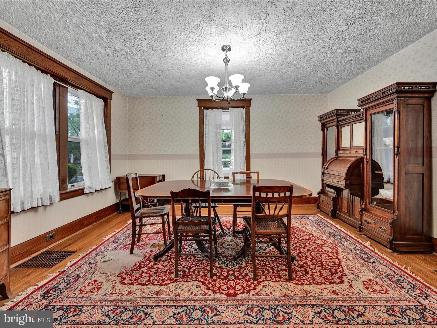 2000 S 5th Avenue photo 10