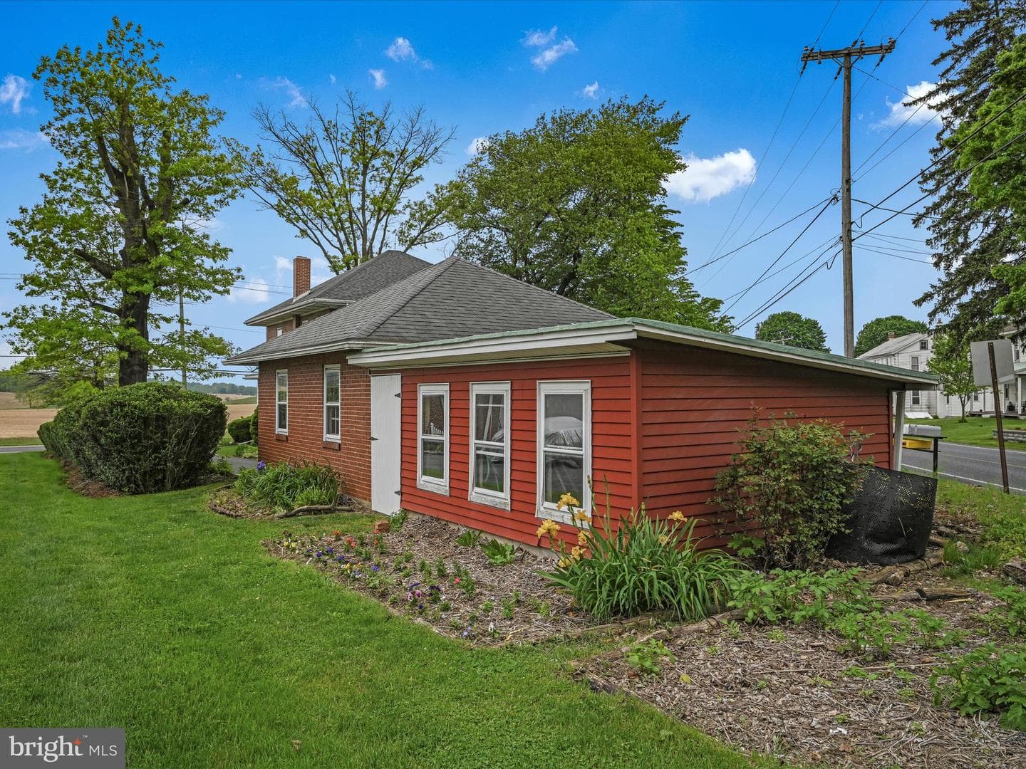 2000 S 5th Avenue photo 39