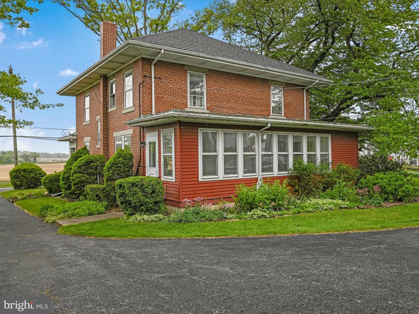 2000 S 5th Avenue photo 40