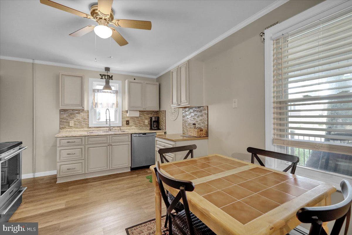 1319 Sandhill Road photo 17