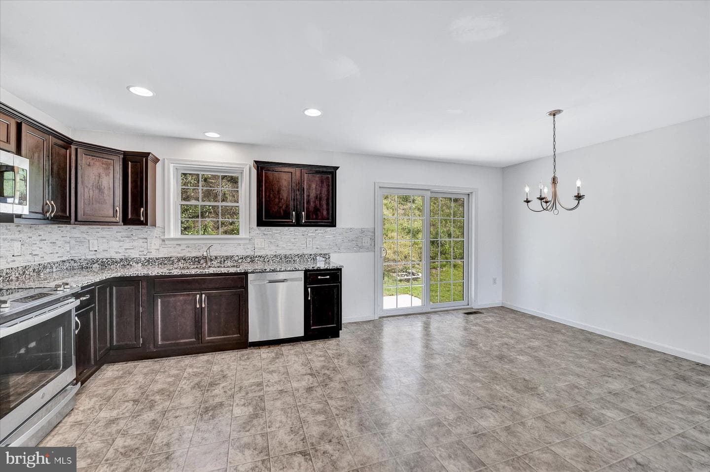 526 Darlington Avenue photo 27