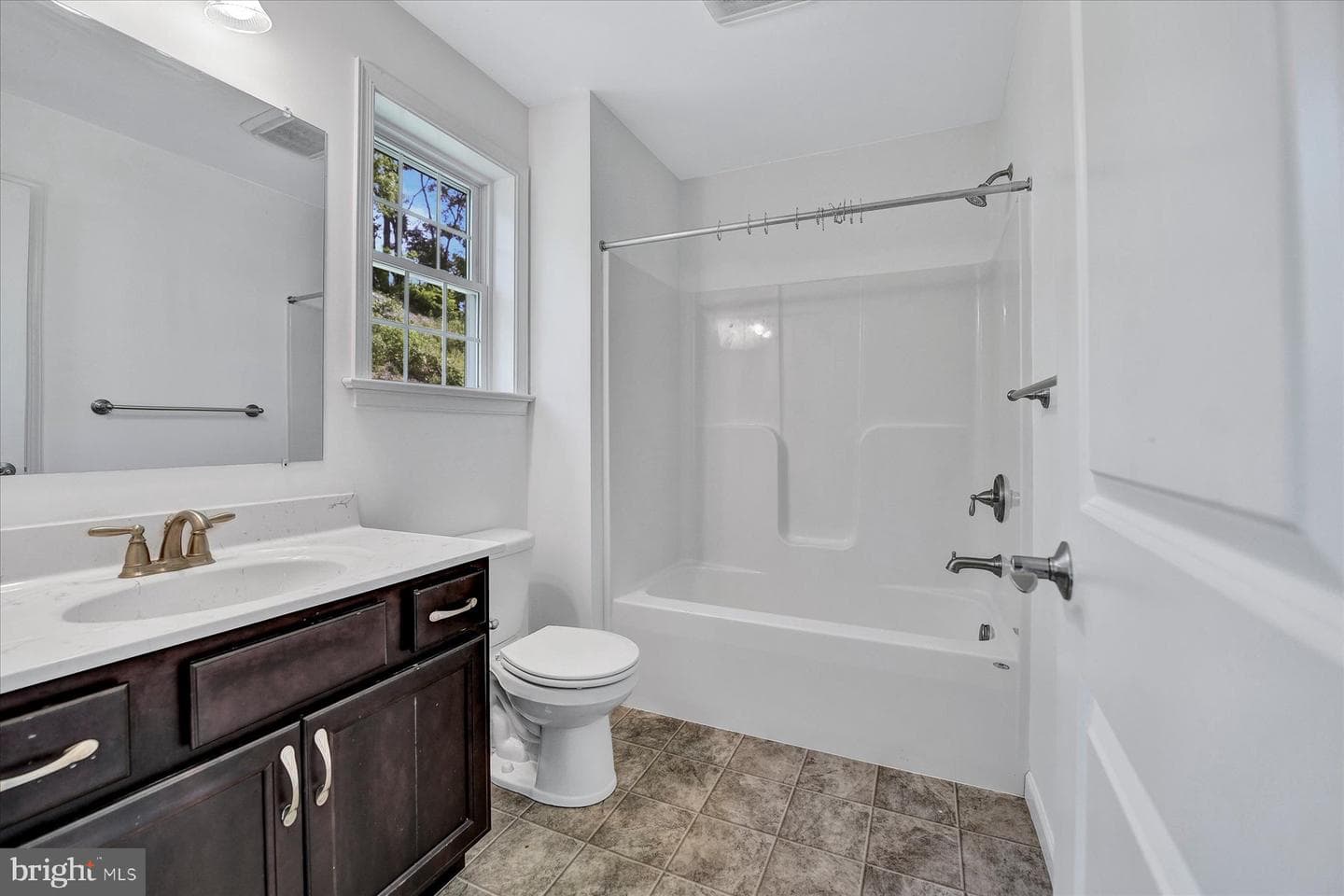 526 Darlington Avenue photo 33