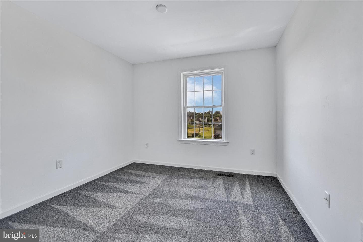 526 Darlington Avenue photo 34