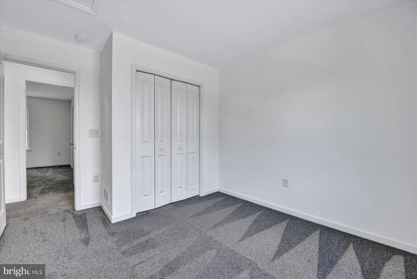 526 Darlington Avenue photo 35