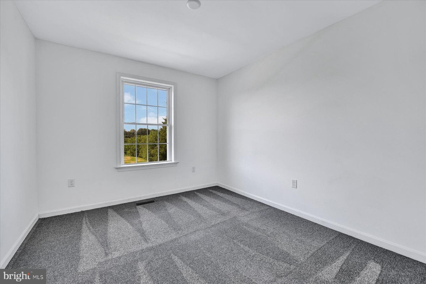 526 Darlington Avenue photo 36