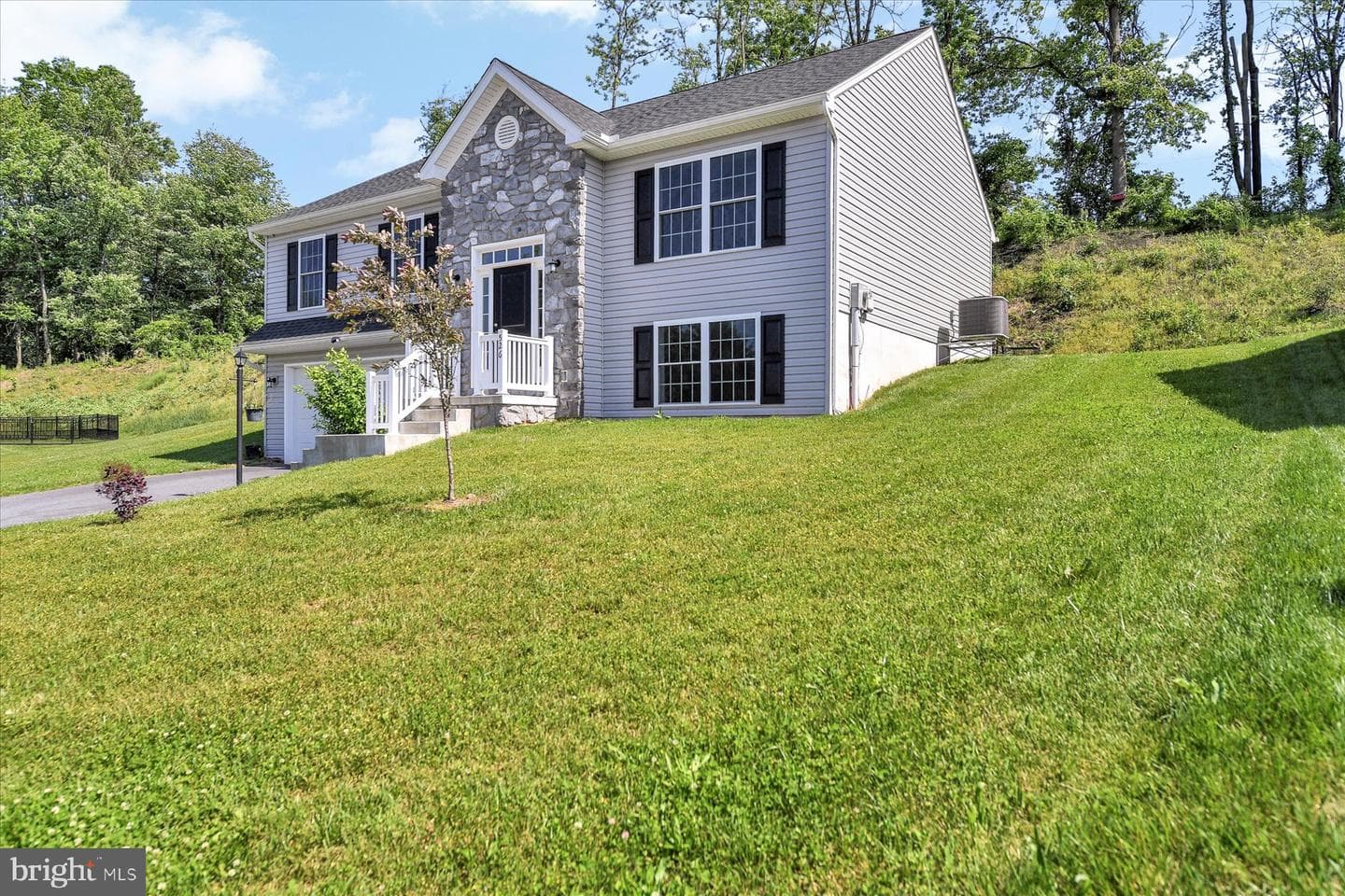 526 Darlington Avenue photo 6